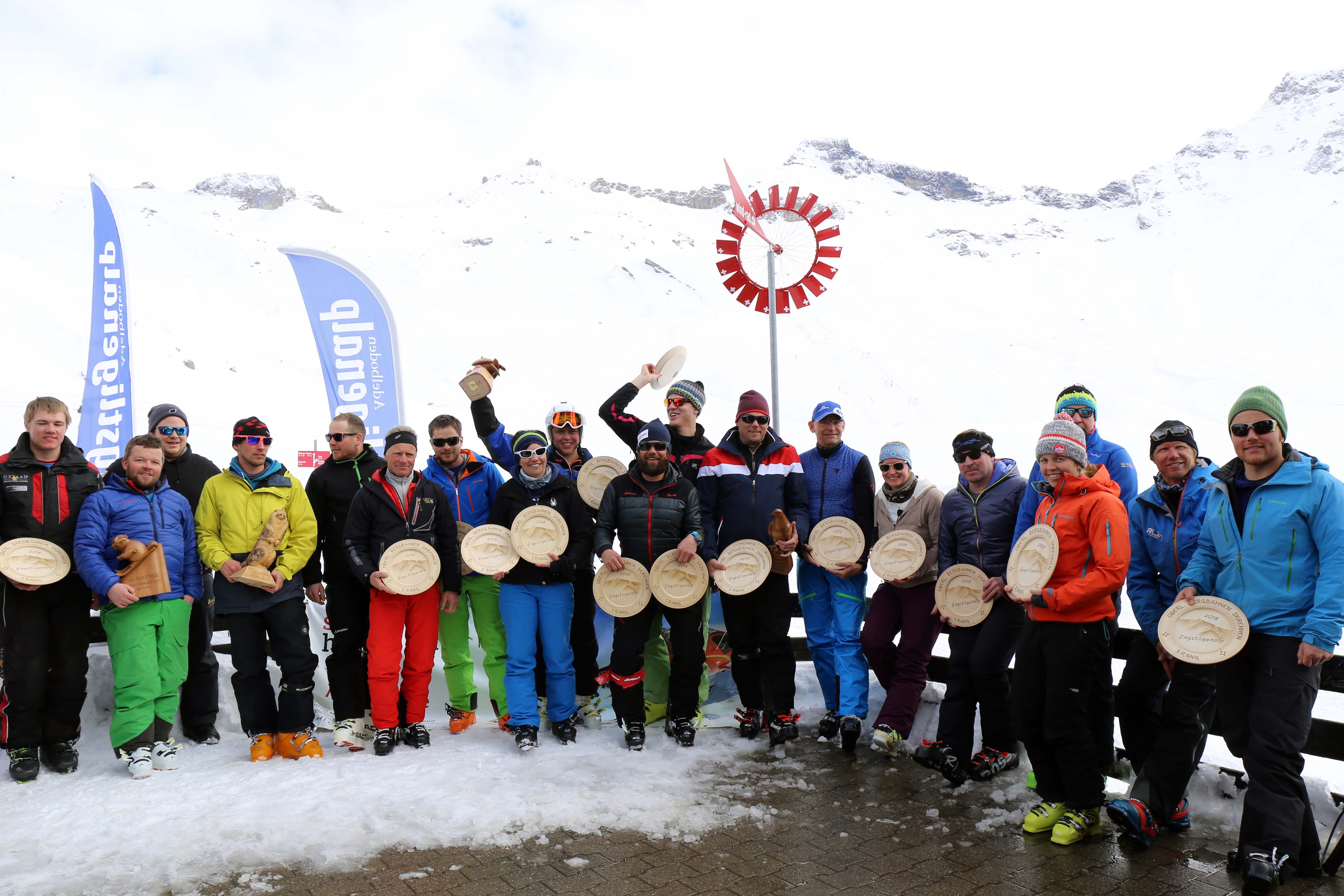 Berner oberländische Bergbahnen Skirennen mit Garaventa, Swiss Helicopter und Teufelberger.